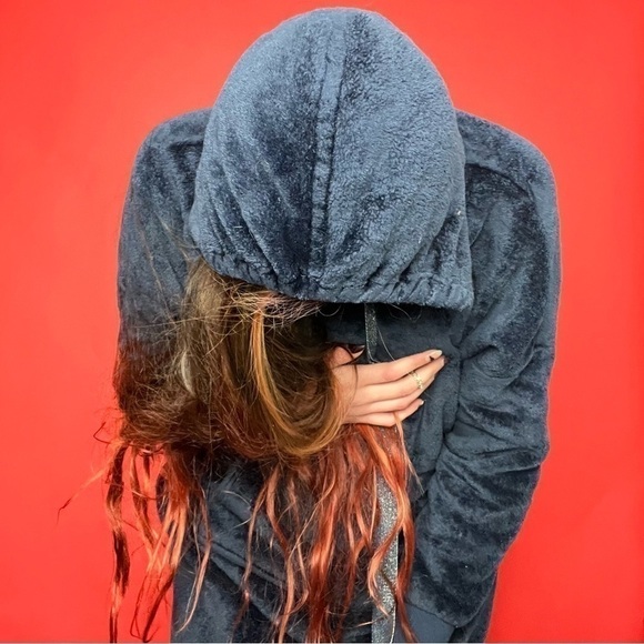 Long fluffy navy blue hoodie  💙💙​​​​​​​​​​​​​​​​​​ - Picture 2 of 7